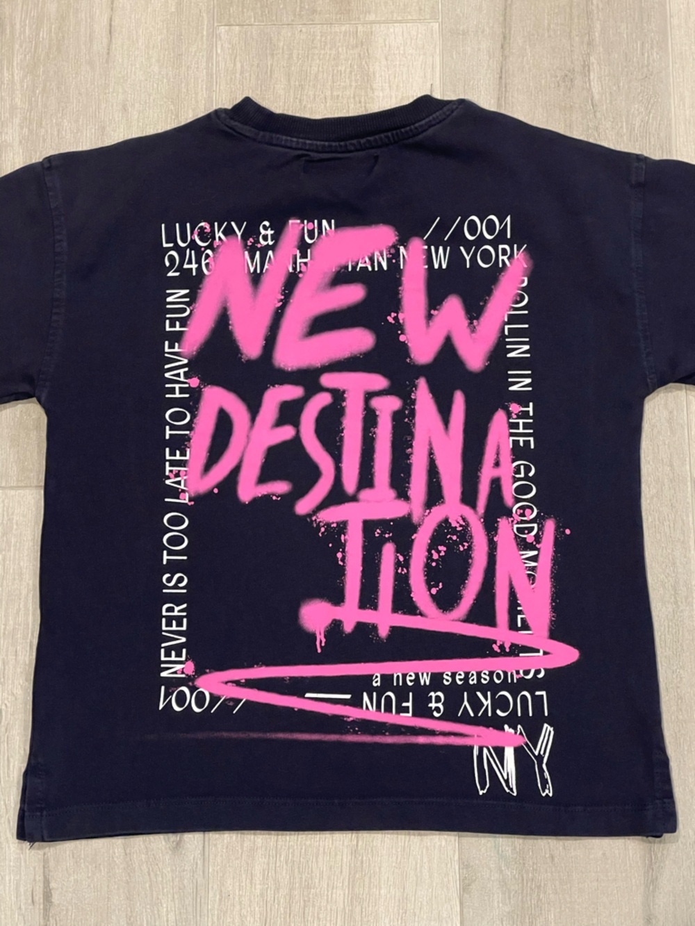 ZARA Kids New Destination NY Graphic T-Shirt Navy Blue Pink Size 6–7 cool